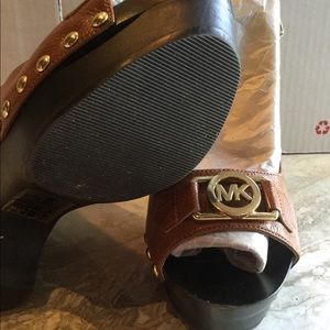 Michael Kors Shoes - Michael Kors leather platform sandals Michael Kors Shoes - Michael Kors leather platform sandals